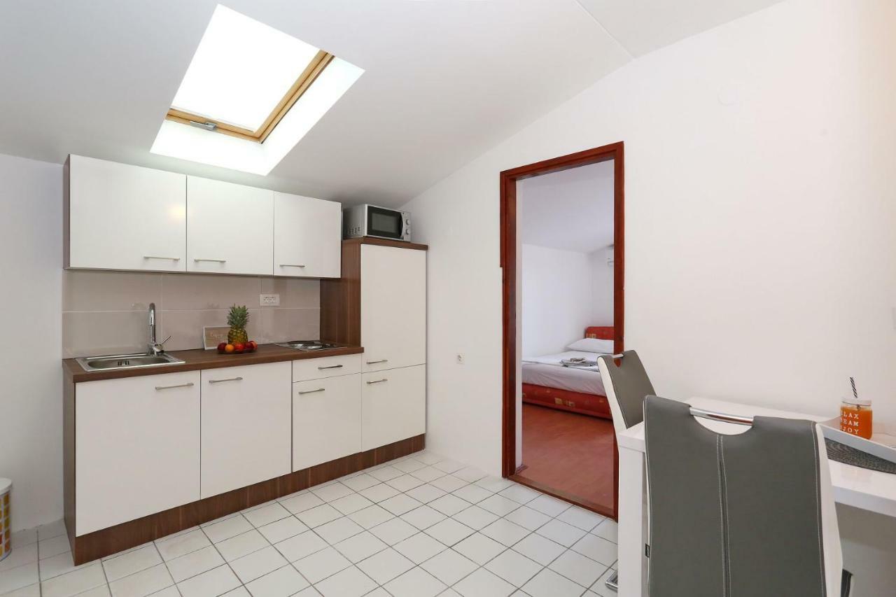 Apartment Golub Nin